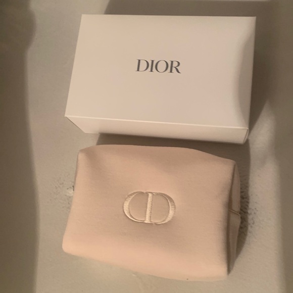 Dior - Light pale Pink Makeup Bag (brand new in packaging) - Picture 1 of 5